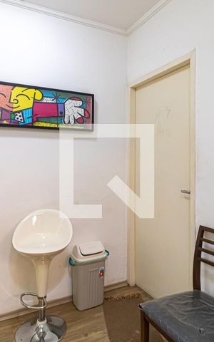 Casa à venda com 100m², 3 quartos e sem vaga Casa à venda com 100m², 3 quartos e sem vagaSala