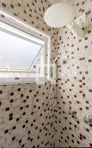 Casa de condomínio à venda com 98m², 2 quartos e 2 vagas Casa de condomínio à venda com 98m², 2 quartos e 2 vagasBanheiro