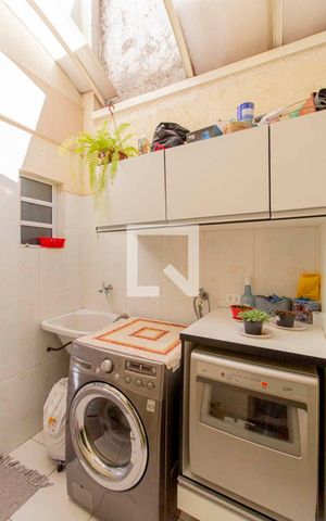 Casa de condomínio à venda com 98m², 2 quartos e 2 vagas Casa de condomínio à venda com 98m², 2 quartos e 2 vagasÁrea de Serviço