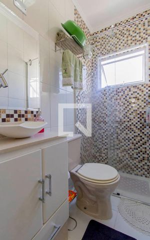 Casa de condomínio à venda com 98m², 2 quartos e 2 vagas Casa de condomínio à venda com 98m², 2 quartos e 2 vagasBanheiro Suíte