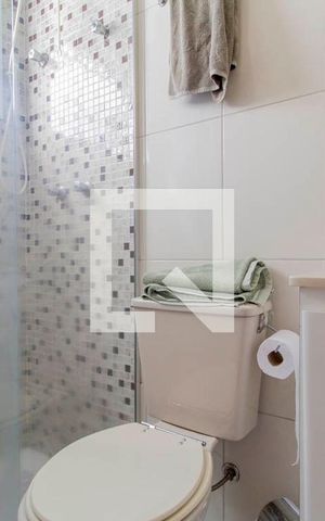 Casa de condomínio à venda com 98m², 2 quartos e 2 vagas Casa de condomínio à venda com 98m², 2 quartos e 2 vagasBanheiro