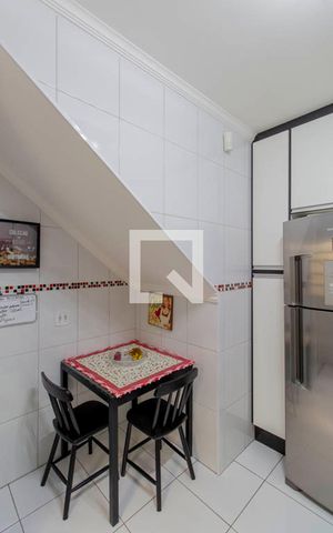 Casa de condomínio à venda com 98m², 2 quartos e 2 vagas Casa de condomínio à venda com 98m², 2 quartos e 2 vagasCozinha