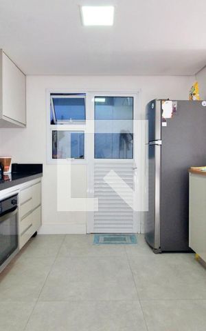 Apartamento à venda com 150m², 3 quartos e 2 vagasCozinha