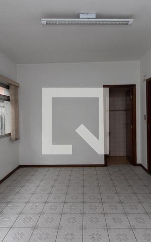 Casa à venda com 115m², 6 quartos e 1 vaga Casa à venda com 115m², 6 quartos e 1 vagaQuarto 4