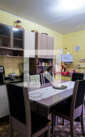 Casa para alugar com 113m², 4 quartos e 2 vagasCozinha