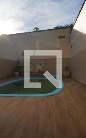 Casa à venda com 200m², 3 quartos e 3 vagasPátio fundos