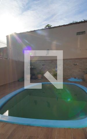 Casa à venda com 200m², 3 quartos e 3 vagasPátio _Fundos