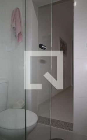 Casa para alugar com 115m², 2 quartos e 4 vagasBanheiro da Suíte 2