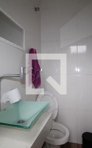 Casa para alugar com 115m², 2 quartos e 4 vagasBanheiro de serviço