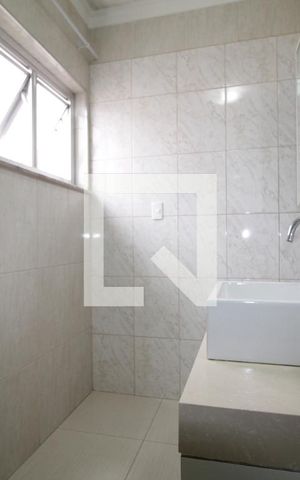 Casa para alugar com 115m², 2 quartos e 4 vagasBanheiro da Suíte 1