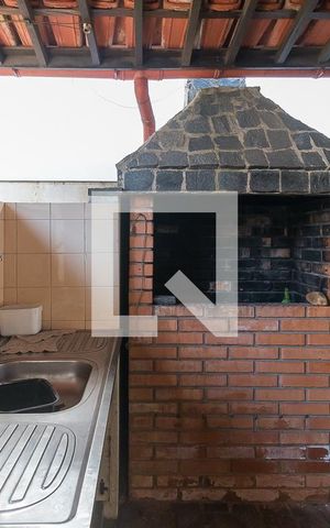 Casa para alugar com 450m², 4 quartos e 7 vagas Casa para alugar com 450m², 4 quartos e 7 vagasQuintal dos Fundos