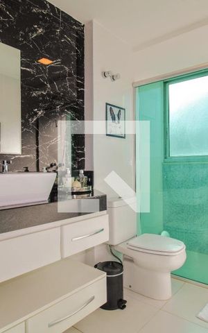 Apartamento à venda com 283m², 3 quartos e 4 vagasBanheiro