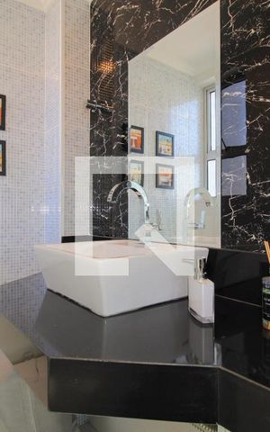 Apartamento à venda com 283m², 3 quartos e 4 vagasBanheiro