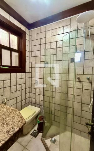 Apartamento à venda com 280m², 3 quartos e 1 vaga Apartamento à venda com 280m², 3 quartos e 1 vagaBanheiro social