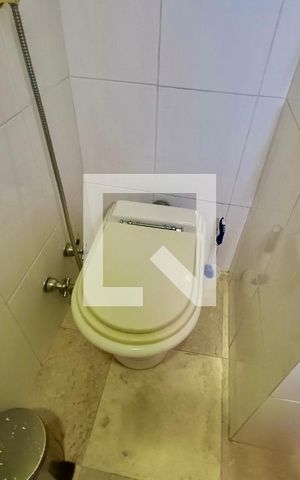Apartamento à venda com 280m², 3 quartos e 1 vaga Apartamento à venda com 280m², 3 quartos e 1 vagaBanheiro social