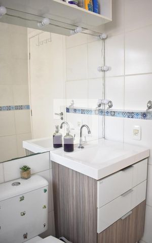 Apartamento à venda com 43m², 2 quartos e sem vagaBanheiro