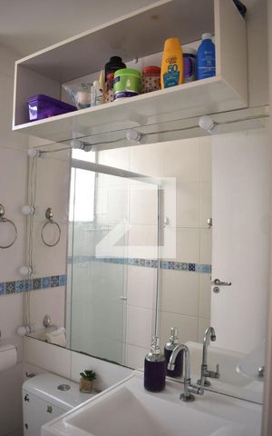 Apartamento à venda com 43m², 2 quartos e sem vagaDetalhe do banheiro