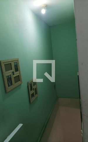 Casa à venda com 89m², 3 quartos e 1 vagaEscada quartos