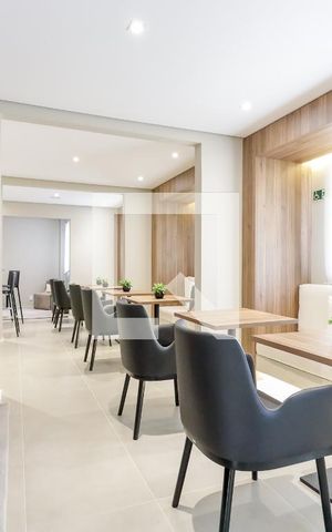 Apartamento à venda com 28m², 1 quarto e sem vaga Apartamento à venda com 28m², 1 quarto e sem vagaÁrea Comum - Salão de Festas
