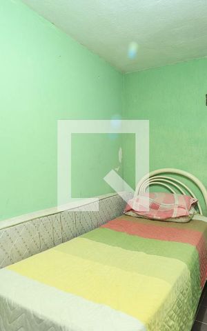Casa à venda com 600m², 5 quartos e 6 vagas Casa à venda com 600m², 5 quartos e 6 vagasQuarto 4