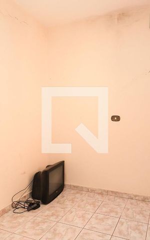 Casa à venda com 600m², 5 quartos e 6 vagas Casa à venda com 600m², 5 quartos e 6 vagasQuarto 2