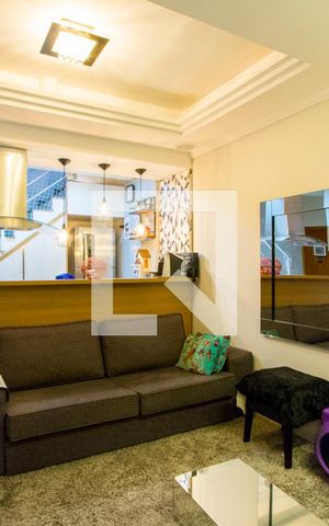 Apartamento à venda com 91m², 2 quartos e 1 vaga Apartamento à venda com 91m², 2 quartos e 1 vagaSala
