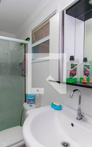 Casa para alugar com 315m², 3 quartos e 6 vagas Casa para alugar com 315m², 3 quartos e 6 vagasBanheiro da Suíte 2