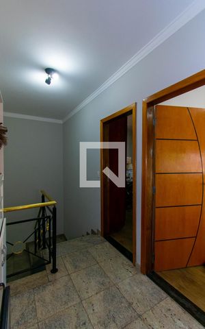 Casa para alugar com 315m², 3 quartos e 6 vagas Casa para alugar com 315m², 3 quartos e 6 vagasHall dos Quartos