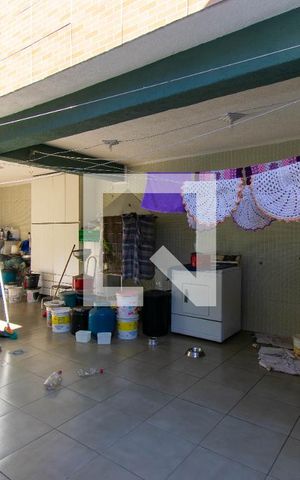 Casa para alugar com 315m², 3 quartos e 6 vagas Casa para alugar com 315m², 3 quartos e 6 vagasÁrea de Serviço e Quintal