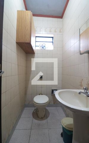 Casa à venda com 99m², 2 quartos e 1 vagaBanheiro