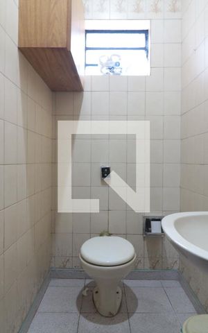 Casa à venda com 99m², 2 quartos e 1 vagaBanheiro