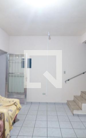 Casa à venda com 99m², 2 quartos e 1 vagaSala