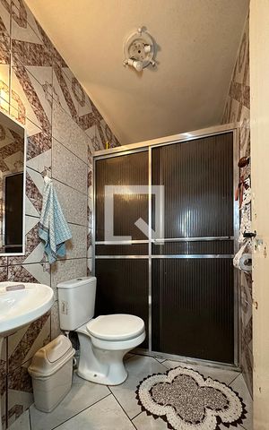Casa à venda com 150m², 2 quartos e 6 vagasBanheiro 