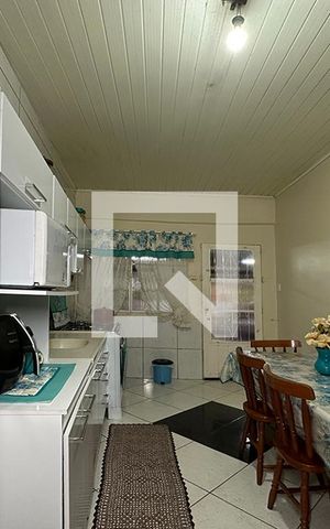 Casa à venda com 150m², 2 quartos e 6 vagasCozinha 