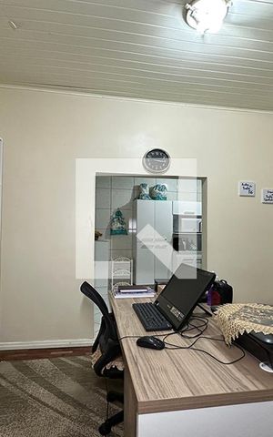 Casa à venda com 150m², 2 quartos e 6 vagasSala 