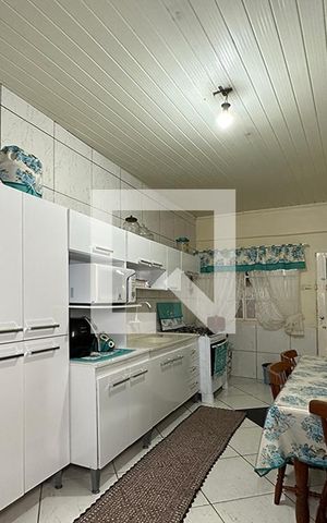 Casa à venda com 150m², 2 quartos e 6 vagasCozinha 