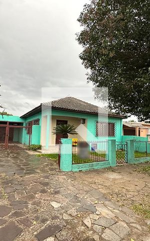 Casa à venda com 160m², 6 quartos e 3 vagasFachada da casa 