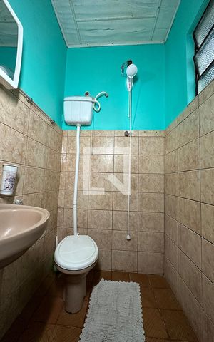 Casa à venda com 160m², 6 quartos e 3 vagasBanheiro 2 casa 2