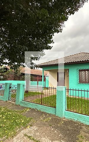 Casa à venda com 160m², 6 quartos e 3 vagasFachada da casa 