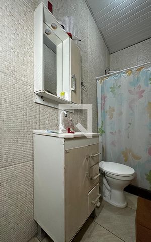 Casa à venda com 160m², 6 quartos e 3 vagasBanheiro 1 casa 1