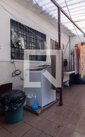 Casa à venda com 170m², 3 quartos e 2 vagas Casa à venda com 170m², 3 quartos e 2 vagasLavanderia