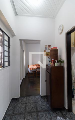 Casa à venda com 170m², 3 quartos e 2 vagas Casa à venda com 170m², 3 quartos e 2 vagasCorredor