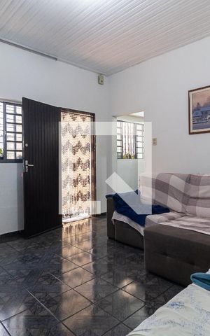 Casa à venda com 170m², 3 quartos e 2 vagas Casa à venda com 170m², 3 quartos e 2 vagasSala 1