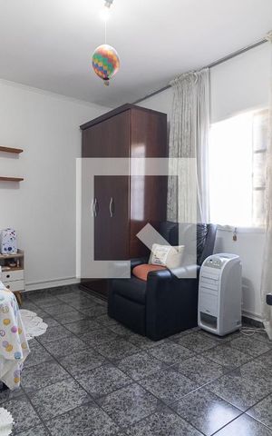 Casa à venda com 170m², 3 quartos e 2 vagas Casa à venda com 170m², 3 quartos e 2 vagasQuarto 3