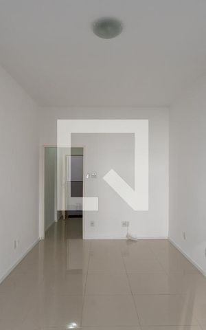 Studio para alugar com 30m², 0 quarto e sem vaga Studio para alugar com 30m², 0 quarto e sem vagaStudio