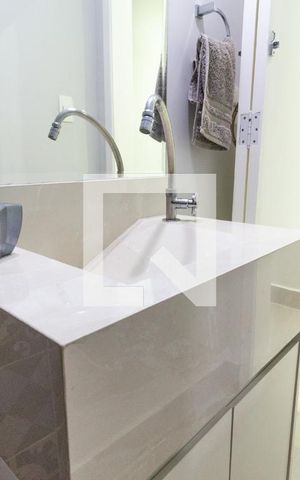Casa à venda com 104m², 3 quartos e 2 vagasLavabo