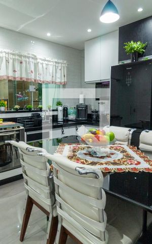 Casa à venda com 104m², 3 quartos e 2 vagasCozinha