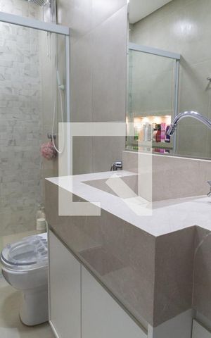 Casa à venda com 104m², 3 quartos e 2 vagasBanheiro