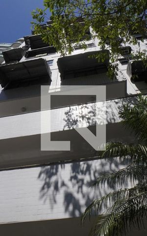 Apartamento à venda com 75m², 2 quartos e 1 vagaFachada