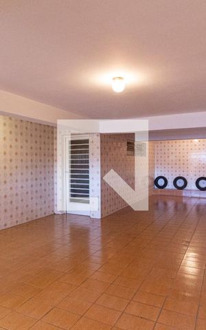 Casa à venda com 207m², 5 quartos e 3 vagasGaragem